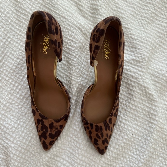 Pointed leopard print heals, gold edge detail - Picture 4 of 4